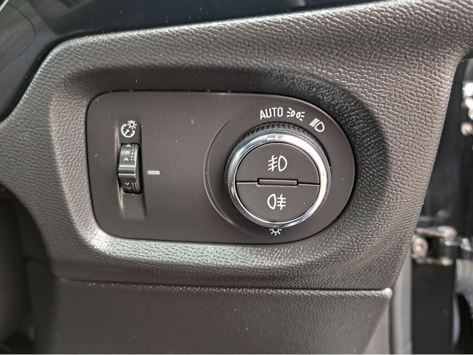 2023 Opel Corsa - image 33