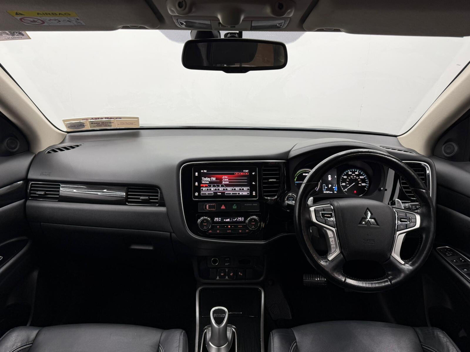 2018 Mitsubishi Outlander PHEV 2.0L MIVEC 4WD 5-Seater Instyle €16,950