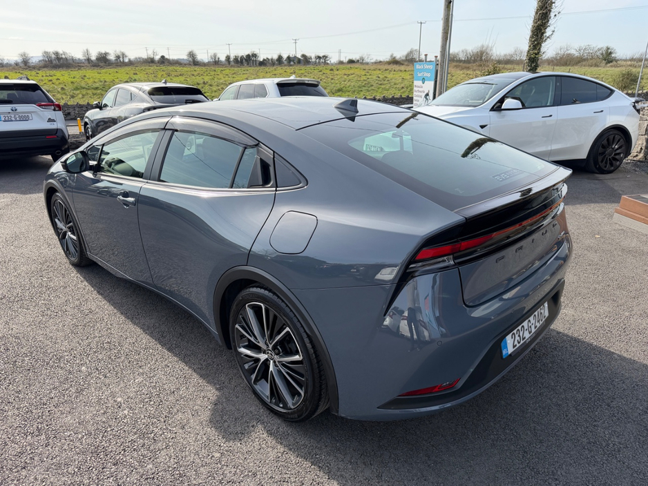 2023 Toyota Prius - image 11