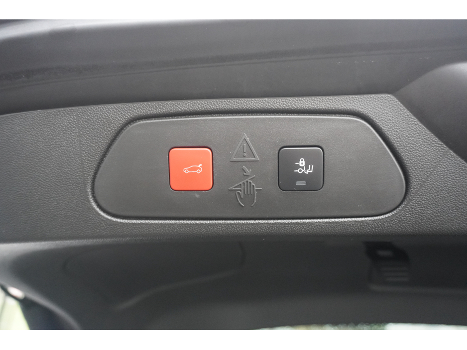 2023 Opel Grandland - image 14