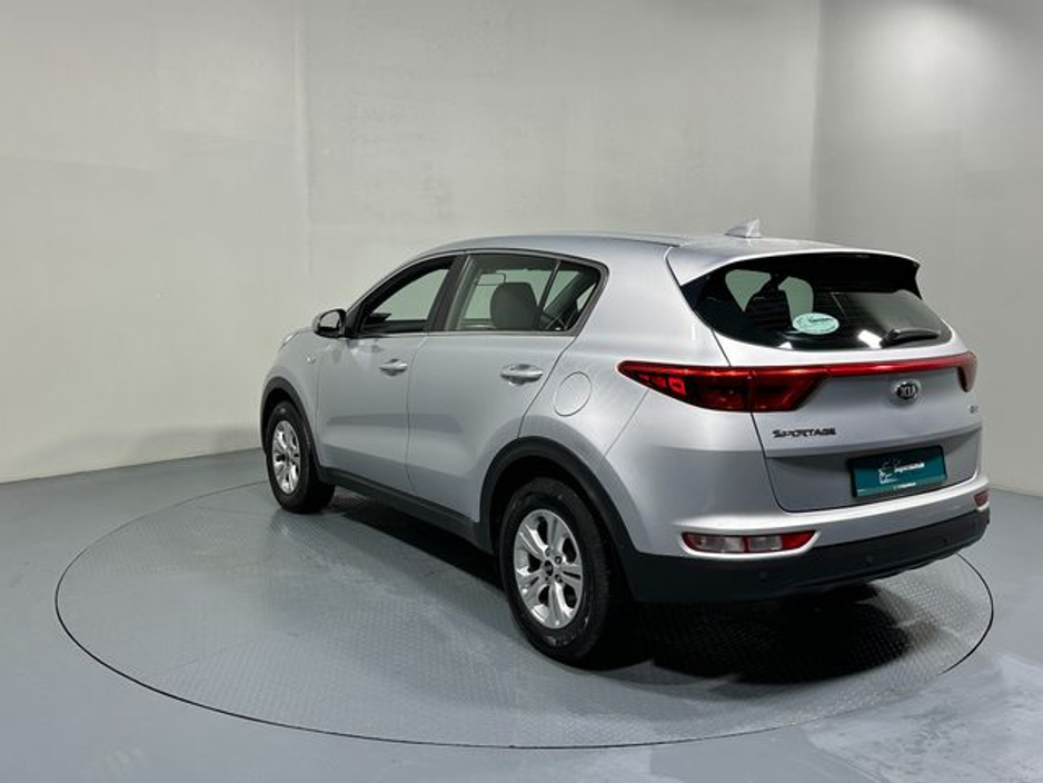 2016 Kia Sportage - image 5
