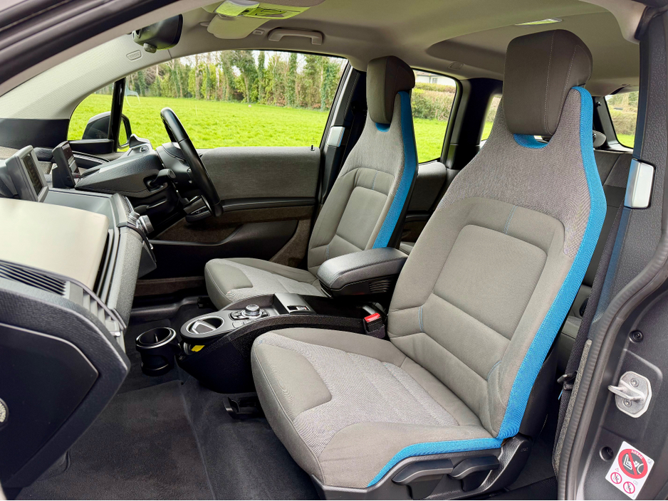 2015 BMW i3 - image 24