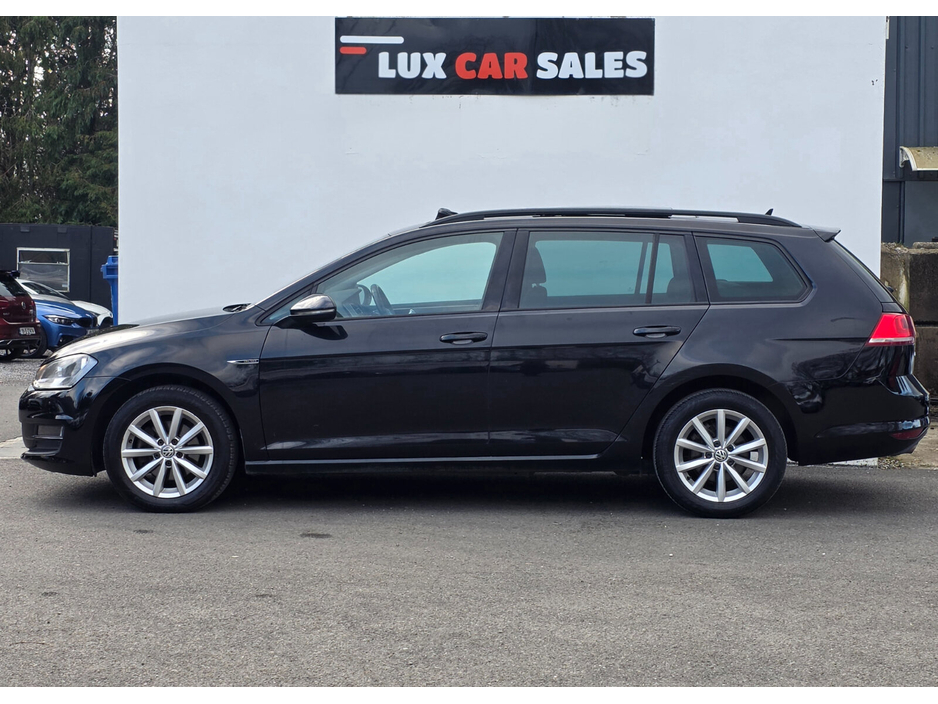 2016 Volkswagen Golf - image 3