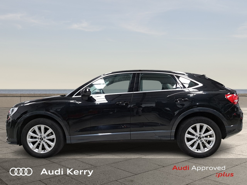 2025 Audi Q3 - image 4