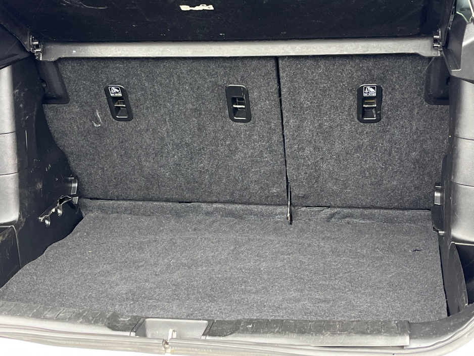 2015 Suzuki Vitara - image 8