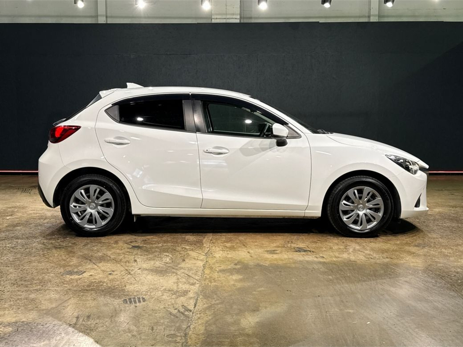 2019 Mazda Demio - image 2