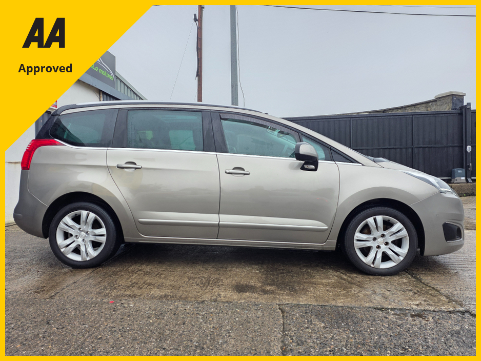 2016 Peugeot 5008 * ONLY 64K MILES * 7 SEATER €9,900