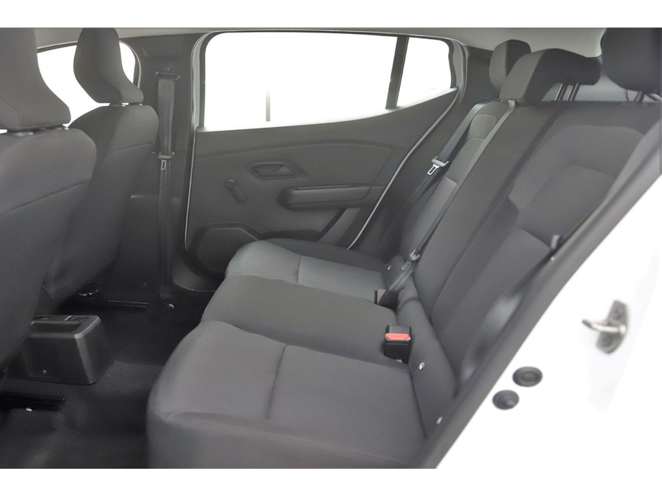 2023 Dacia Sandero - image 16