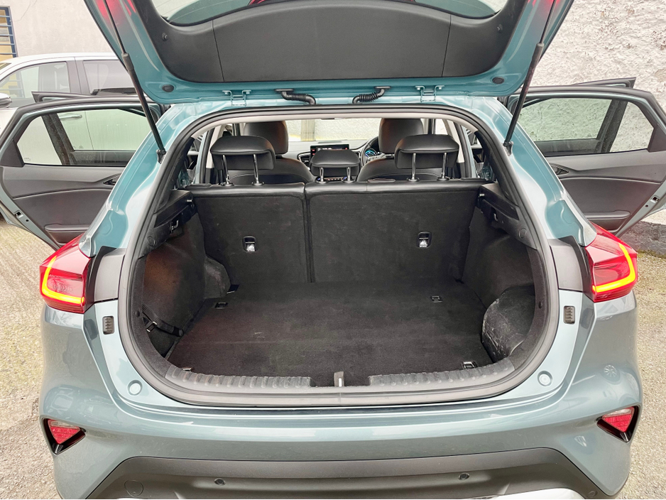 2023 Kia XCeed - image 22