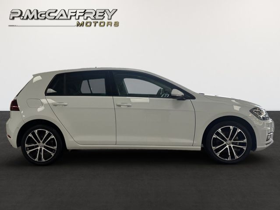 2019 Volkswagen Golf - image 4