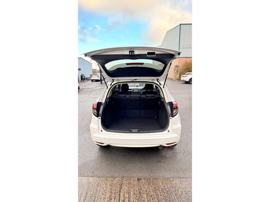 2015 Honda Vezel  €13,700