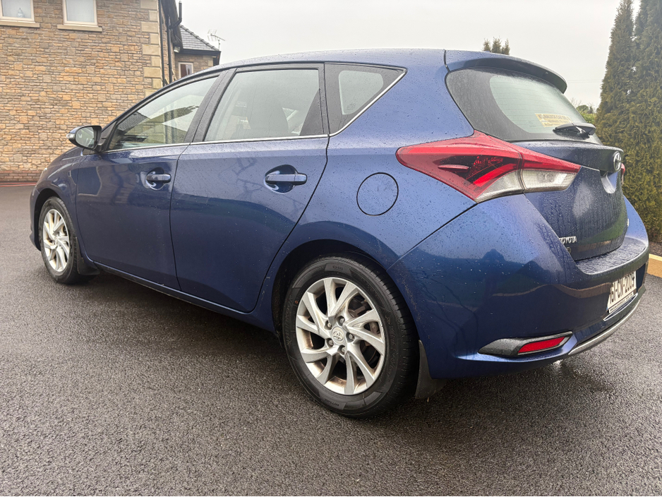 2016 Toyota Auris 1.6 D-4D BUSINESS EDITION TSS 110BHP 5DR D €8,250