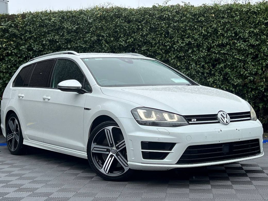 2017 Volkswagen Golf R VARIANT 4MOTION 2.0 TSI // APPLE CARPLAY/ANDROID AUTO // 18" CADIZ ALLOYS // LEATHER SPORT SEATS €26,900