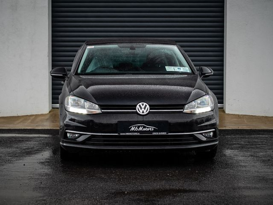2019 Volkswagen Golf - image 2