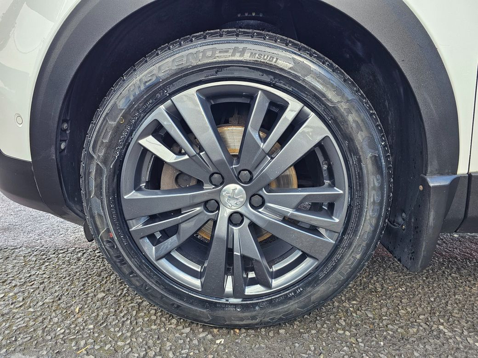 2018 Peugeot 5008 - image 29