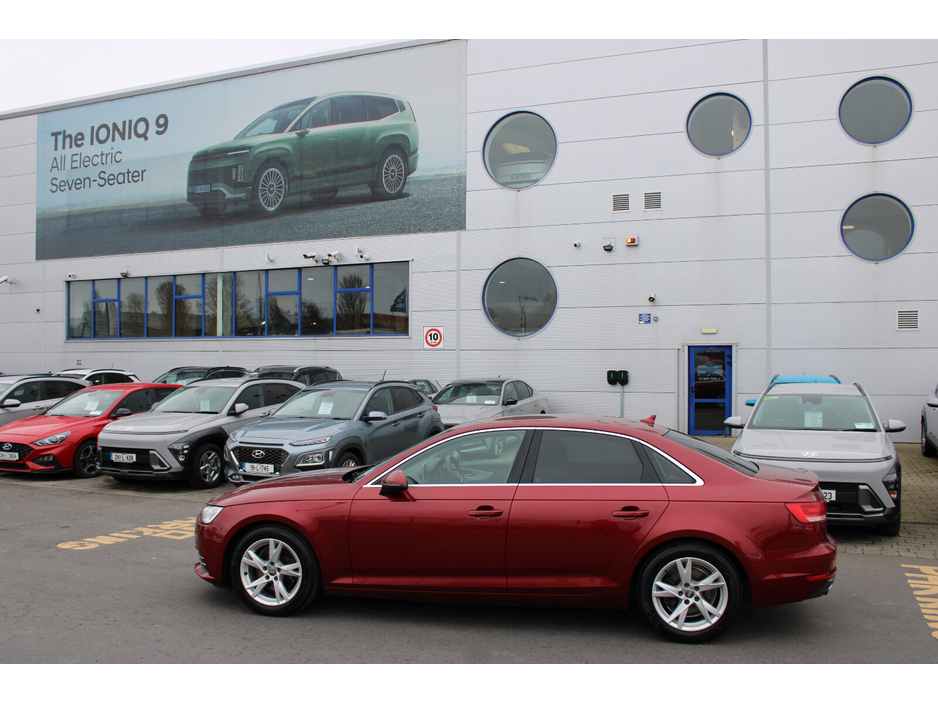 2017 Audi A4 - image 2