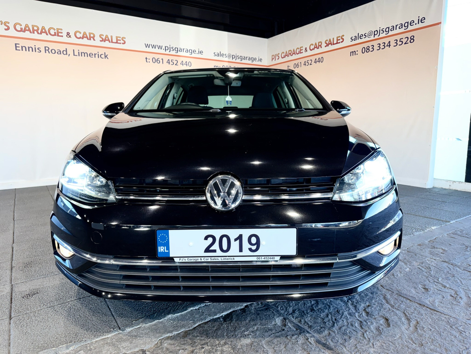 2019 Volkswagen Golf - image 2