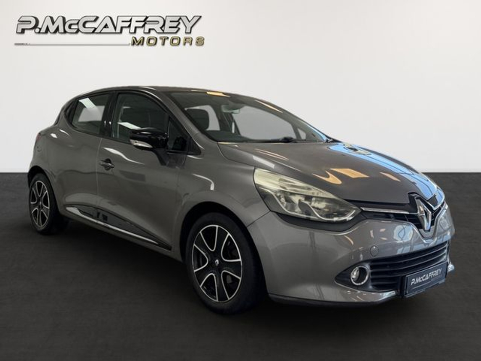 2015 Renault Clio - image 3