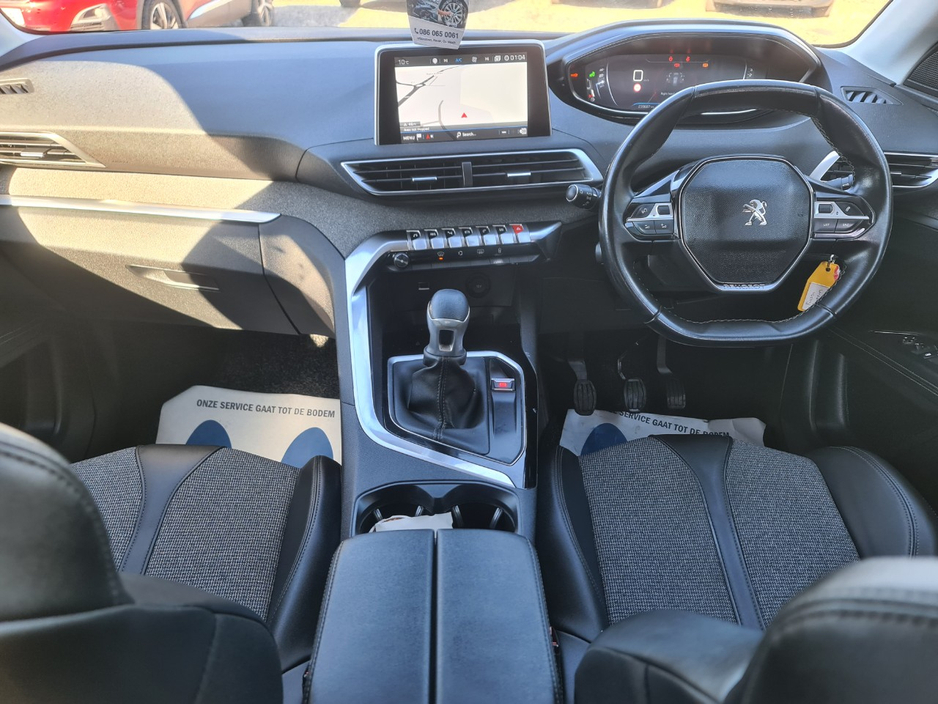 2019 Peugeot 3008 - image 7