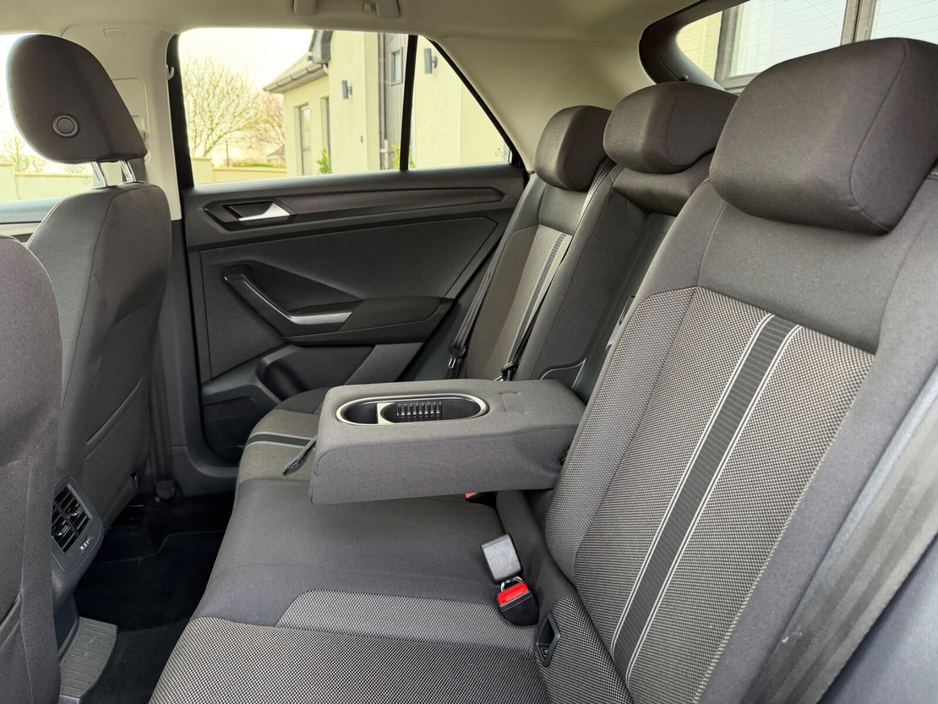 2018 Volkswagen T-Roc - image 17