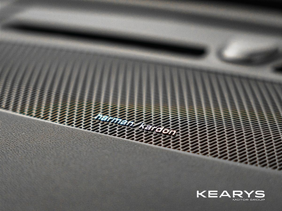 2022 Volvo XC40 - image 32