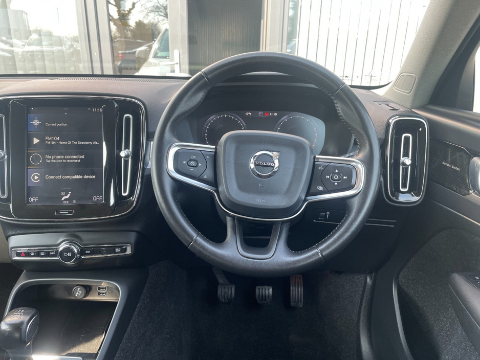 2020 Volvo XC40 - image 12