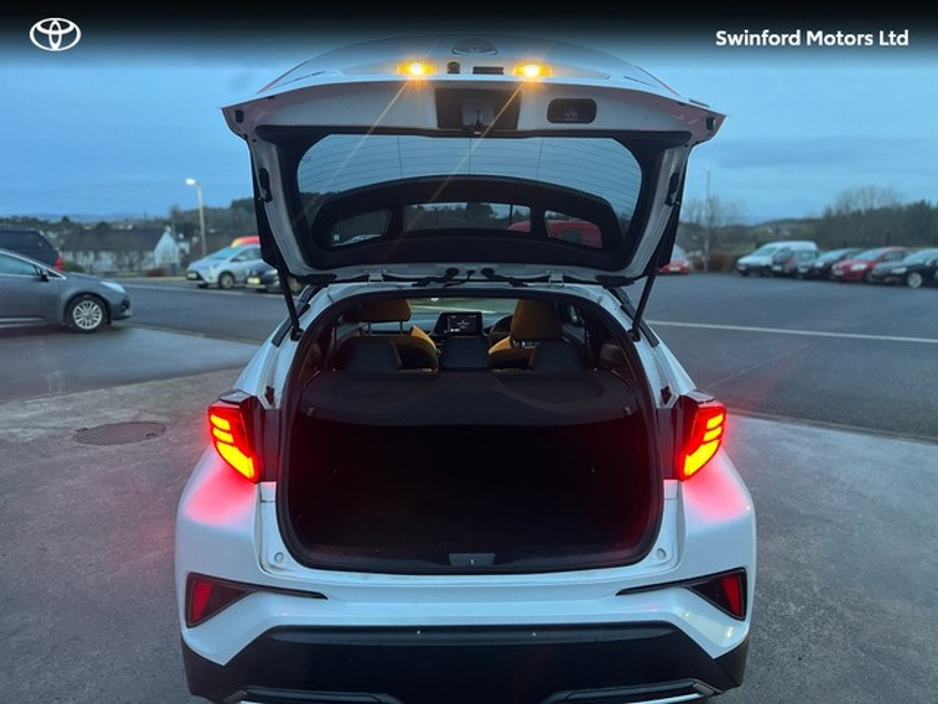 2023 Toyota C-HR C-HR 2.0 HYBRID GR SPORT