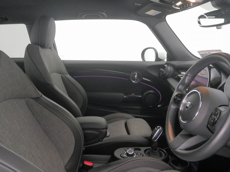 2022 MINI Hatch Electric Level 2 €21,900