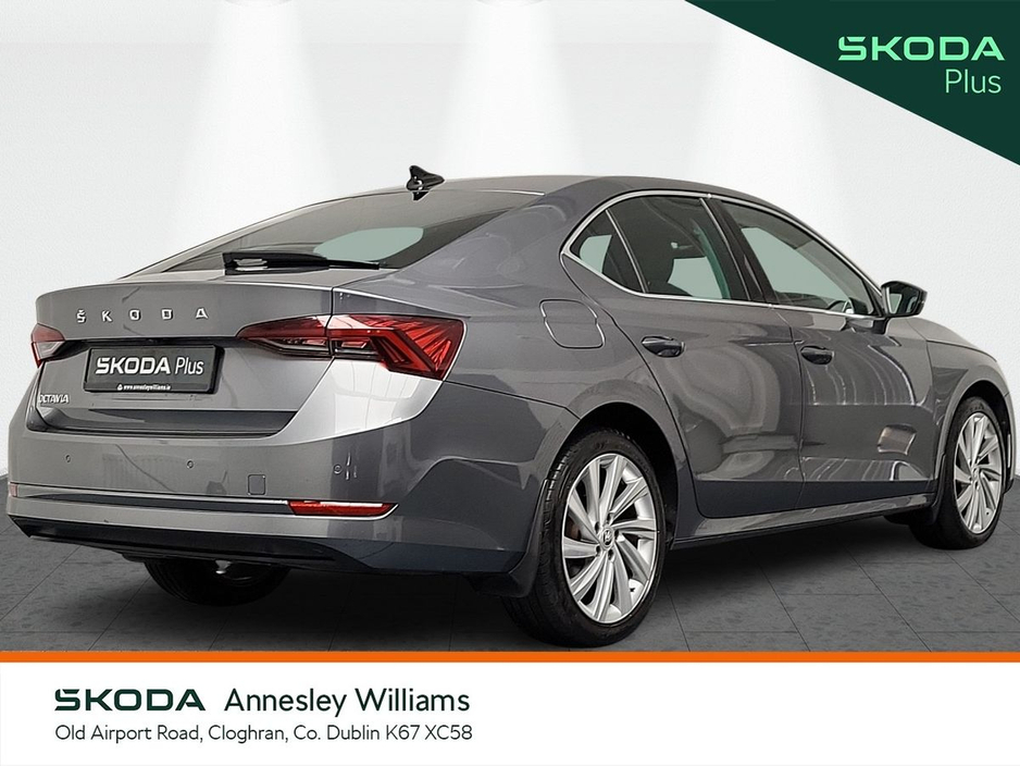 2023 Skoda Octavia - image 3