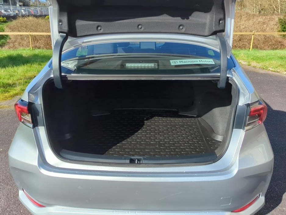 2024 Toyota Corolla - image 10