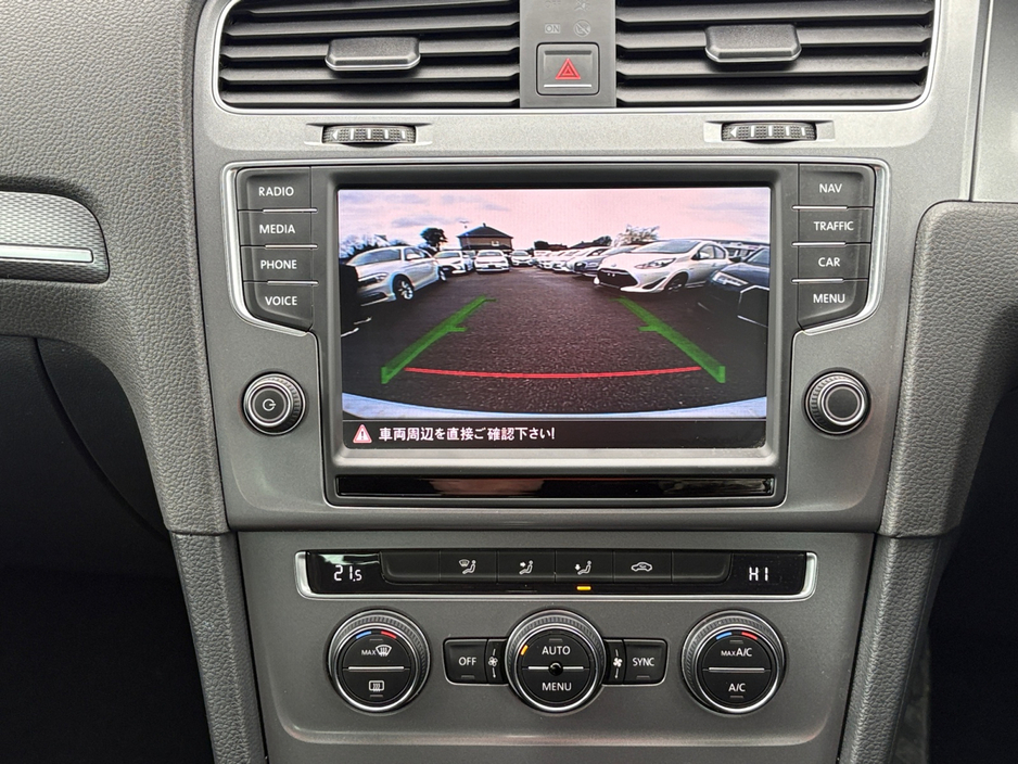 2015 Volkswagen Golf - image 15