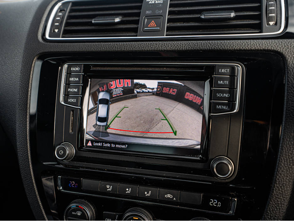 2017 Volkswagen Jetta - image 7