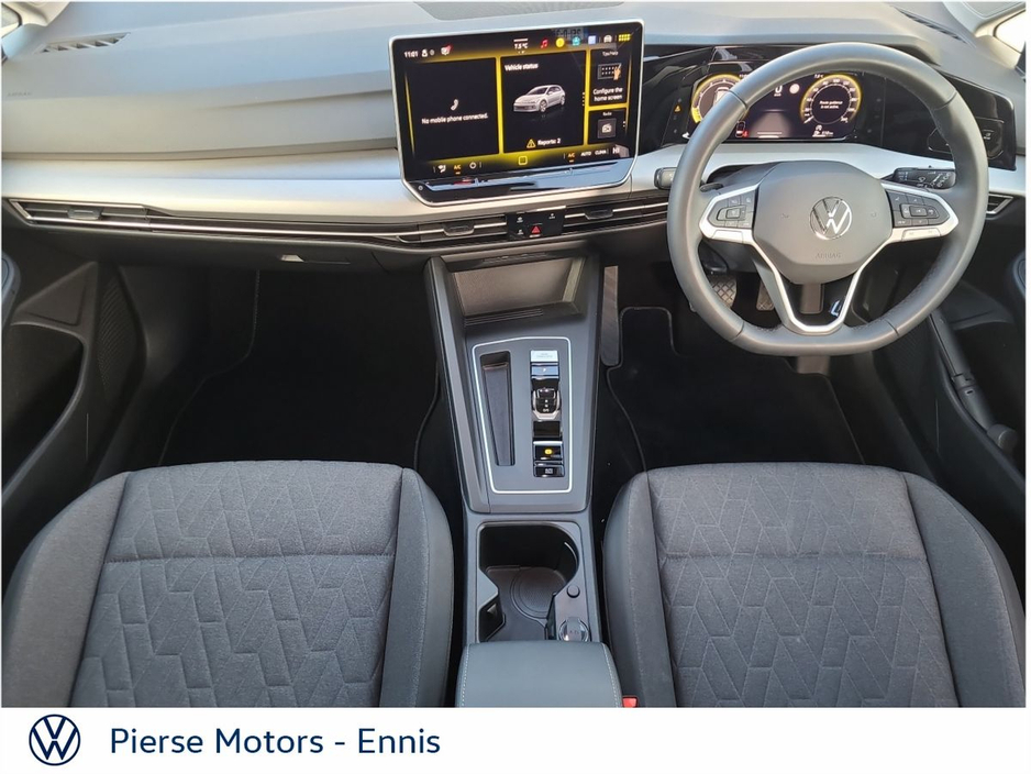 2025 Volkswagen Golf - image 4