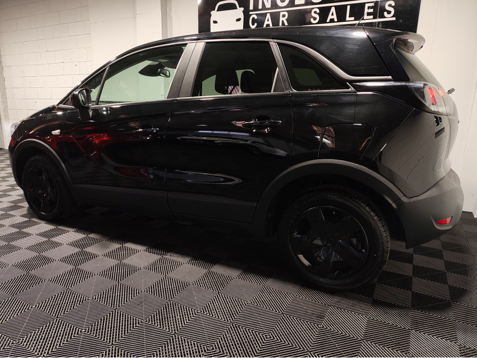 2022 Opel Crossland X - image 10