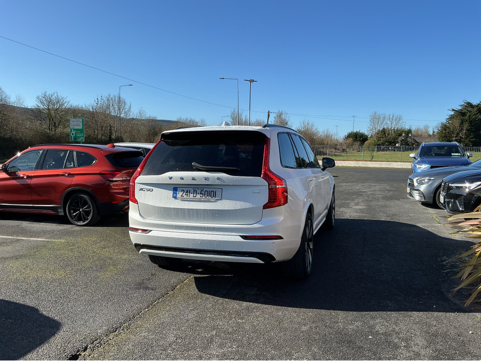 2024 Volvo XC90 - image 8