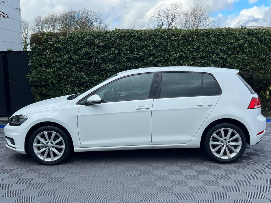 2019 Volkswagen Golf - image 3