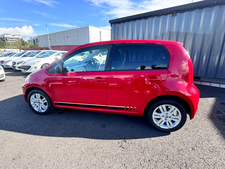 2017 Volkswagen up! - image 7