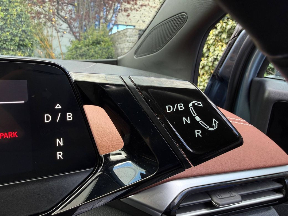 2022 Volkswagen ID.4 - image 12