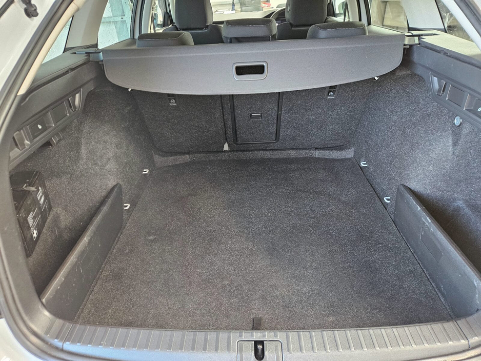 2021 Skoda Octavia - image 6