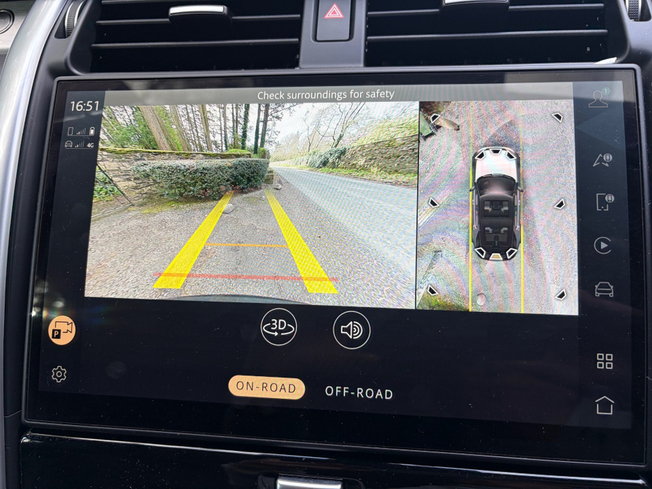 2024 Land Rover Discovery - image 26