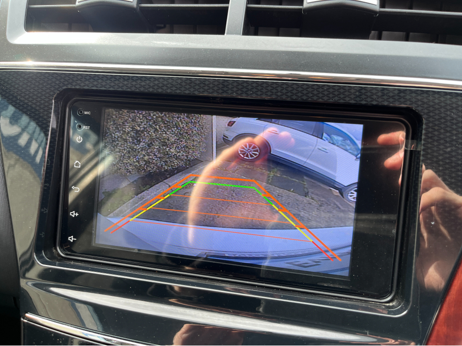 2016 Toyota Prius Alpha - image 21