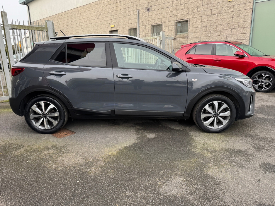 2021 Kia Stonic - image 7