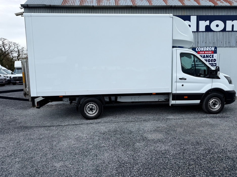2022 Ford Transit - image 7