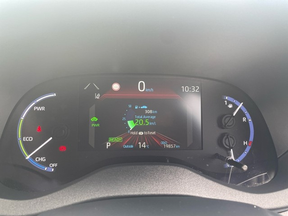 2024 Toyota Yaris Cross - image 18