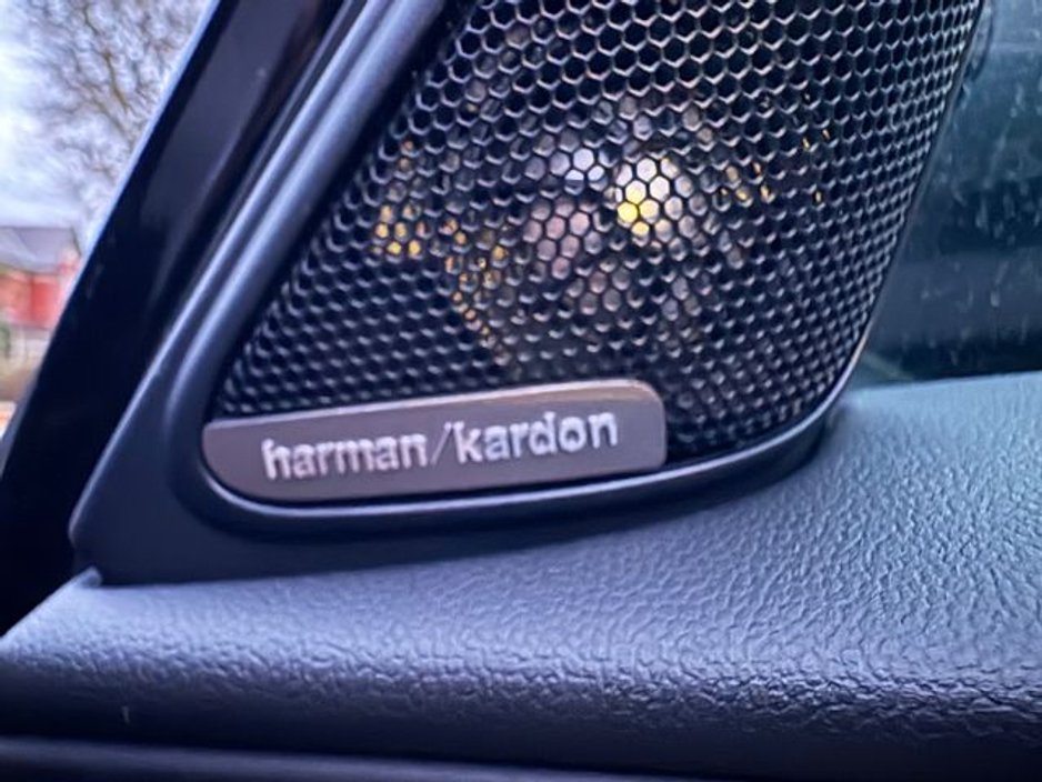 2017 MINI Hatch - image 16