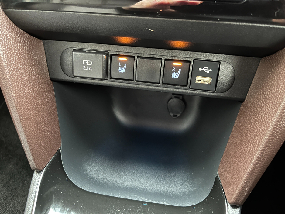 2021 Toyota Yaris Cross Z HYBRID AUTOMATIC 1.5 PETROL //HIGH SPEC//HALF LEATHER HEATED SEATS//HEATED STEERING WHEEL//360 PARKING CAMERAS// €22,950