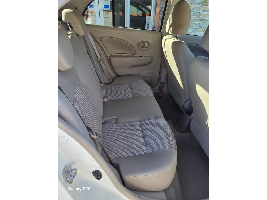 2017 Nissan March - image 17