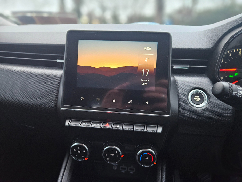 2022 Renault Clio ICONIC 1.0 90 5DR €16,950