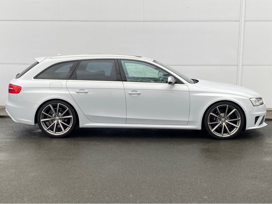 2013 Audi RS4 AVANT €41,995