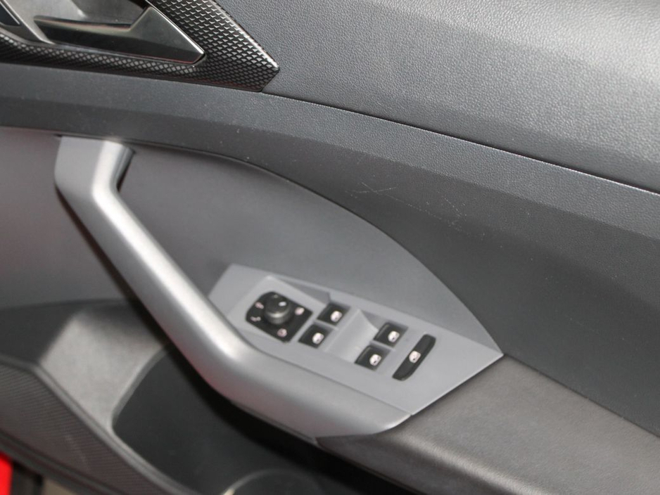 2020 Volkswagen T-Cross Life 1.0 TSI M5F 95HP 5DR €19,999